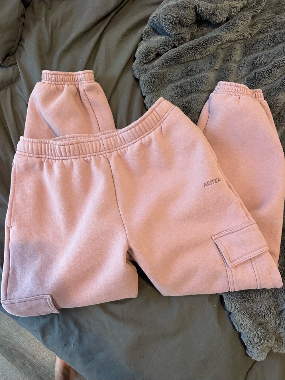 Aritzia Kids Light Pink Cargo Joggers New without tags, never worn